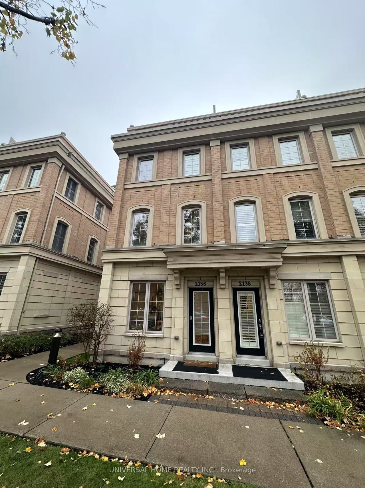 Townhouse leased at 2136 Bayview Avenue, Toronto, Bridle Path-Sunnybrook-York Mills, M4N 0A4 - MLS: C11922801