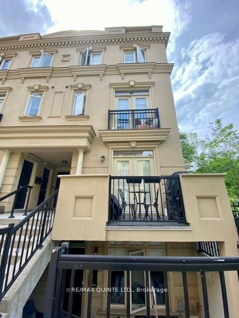 Townhouse leased at 19-78 Carr Street, Toronto, Kensington-Chinatown, M5T 1B7 - MLS: C11922994