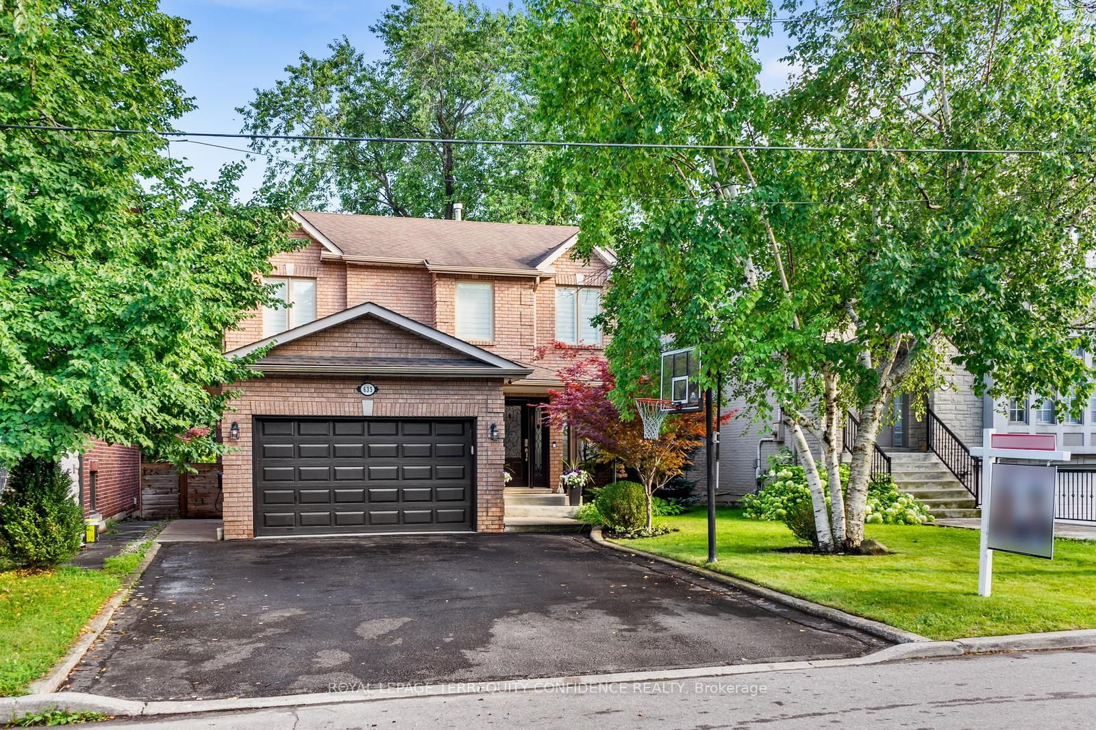 Detached House for sale at 635 St Germain Avenue, Toronto, Bedford Park-Nortown, M5M 1X8 - MLS: C11923054