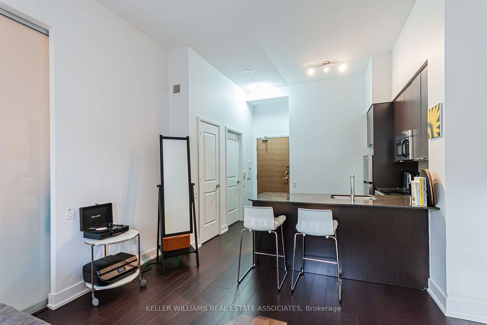 Condo sold at 302-23 Sheppard Avenue, Toronto, Willowdale East, M2N 0C8 - MLS: C11923061