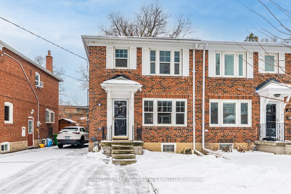 Semi-Detached House for lease at 21 Thursfield Crescent, Toronto, Leaside, M4G 2N4 - MLS: C11923177