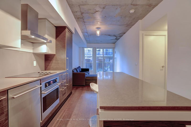 home for lease on 312-1030 King Street W