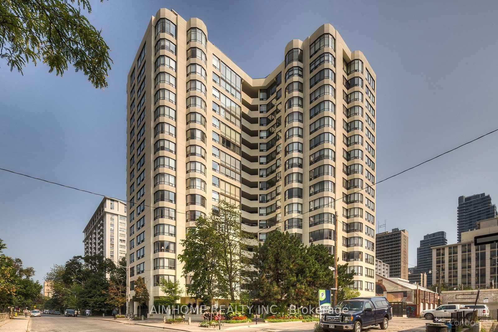 Condo for lease at 812-25 Maitland Street, Toronto, Church-Yonge Corridor, M4Y 2W1 - MLS: C11923694