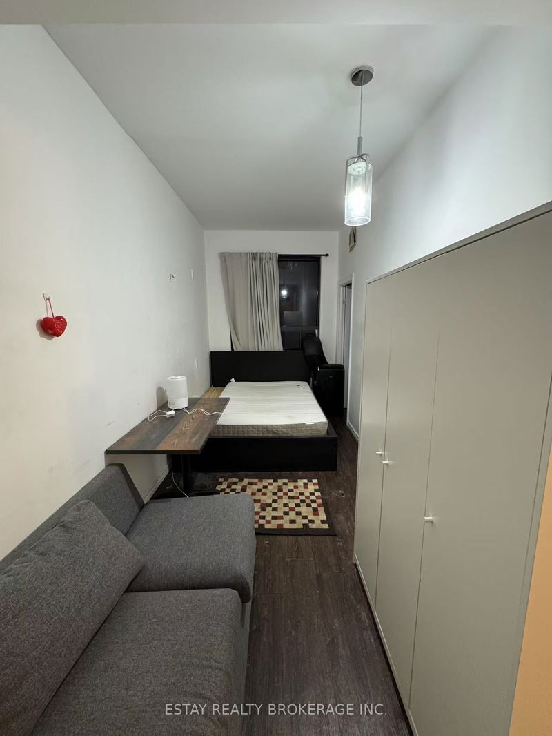 home for lease on 2F-403 Spadina Avenue