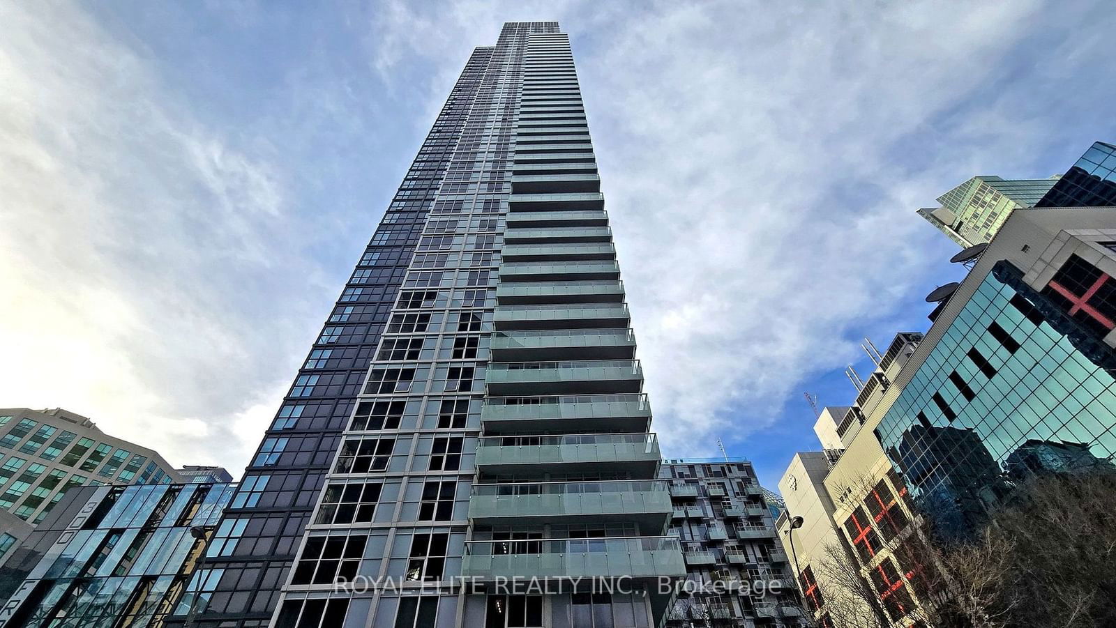 Condo for sale at 3403-300 Front Street, Toronto, Waterfront Communities C1, M5V 0E9 - MLS: C11923919