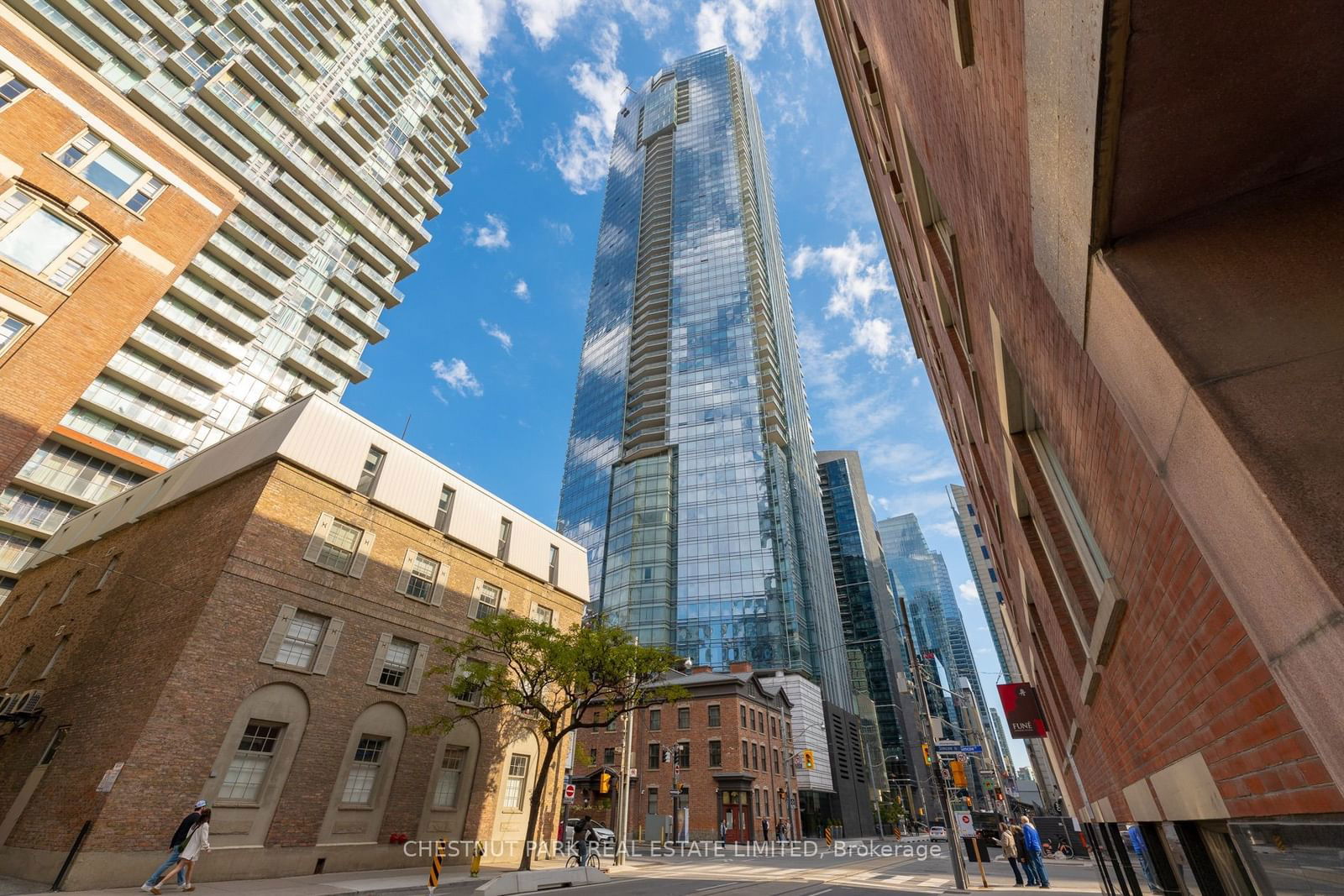 Condo for lease at 4904-180 University Avenue, Toronto, Bay Street Corridor, M5H 0A2 - MLS: C11924033