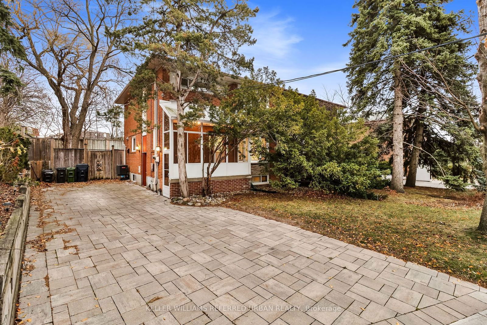 Semi-Detached House sold at 25 Carscadden Drive, Toronto, Westminster-Branson, M2R 2A6 - MLS: C11924198