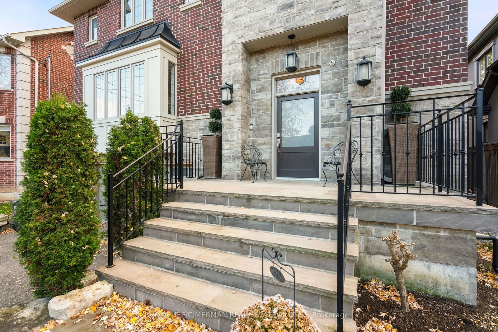 Detached House for sale at 145 Churchill Avenue, Toronto, Willowdale West, M2N 1Z3 - MLS: C11924315