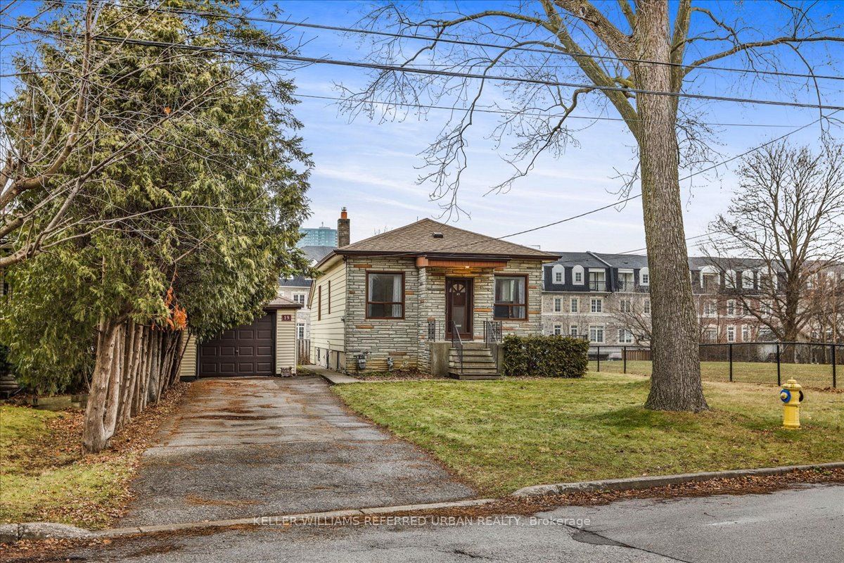 Detached House for sale at 19 Carney Road, Toronto, Newtonbrook West, M2M 1T1 - MLS: C11924463