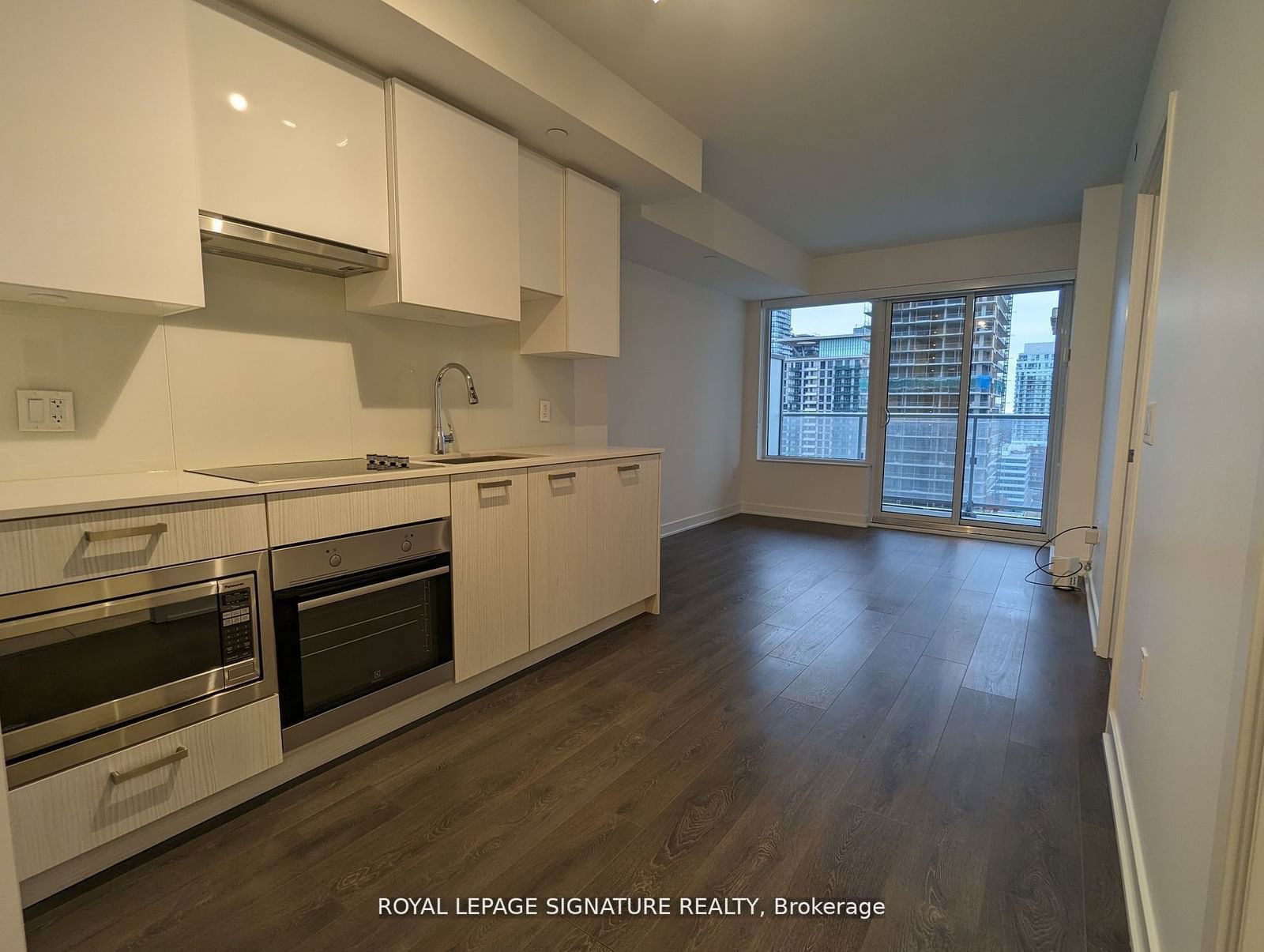 Condo leased at 1011-195 Redpath Avenue, Toronto, Mount Pleasant West, M4P 0E4 - MLS: C11924661