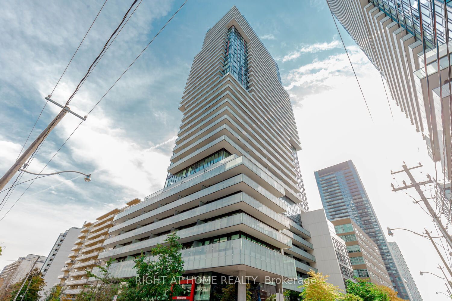 Condo leased at 2111-185 Roehampton Avenue, Toronto, Mount Pleasant West, M4P 0C6 - MLS: C11924777