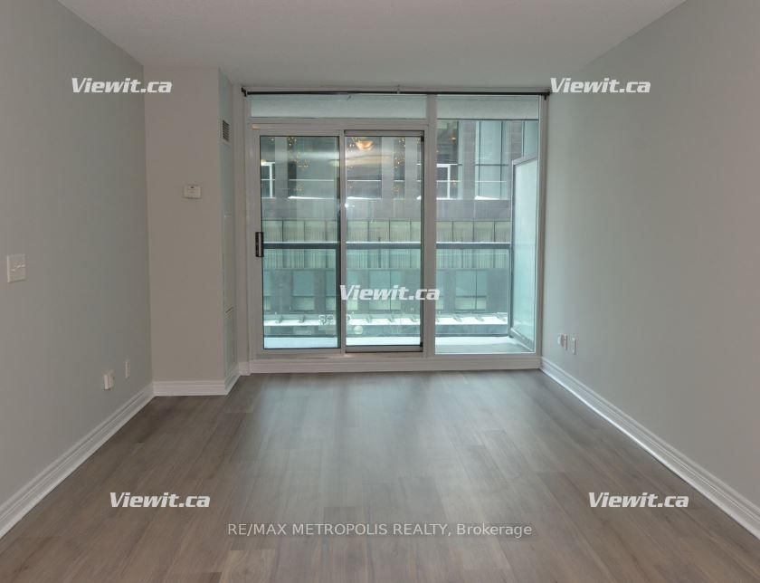 Condo for sale at 319-51 Lower Simcoe Street, Toronto, Waterfront Communities C1, M5J 3A2 - MLS: C11925119