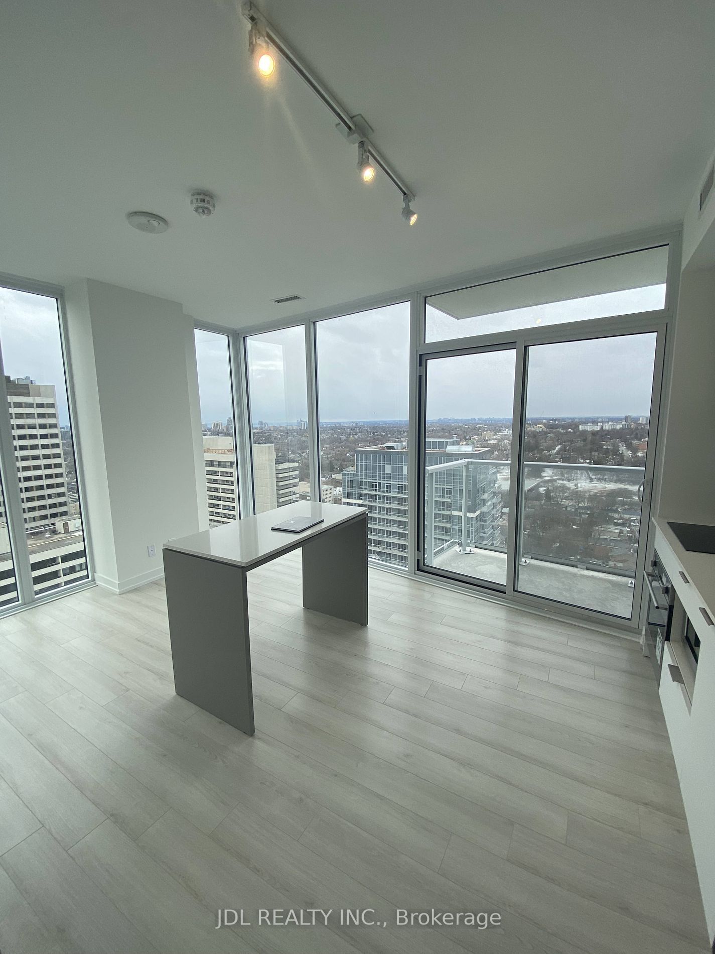 Condo for lease at 2210-33 Helendale Avenue, Toronto, Yonge-Eglinton, M4R 1C5 - MLS: C11925177