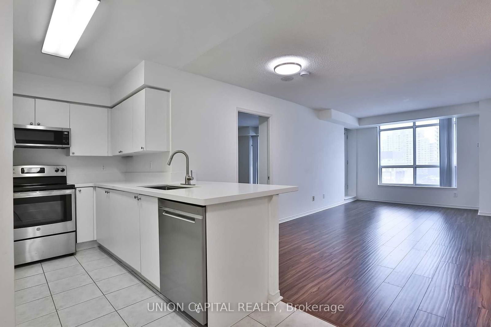 Condo for lease at 702-233 Beecroft Road, Toronto, Willowdale West, M2N 6Z9 - MLS: C11925378