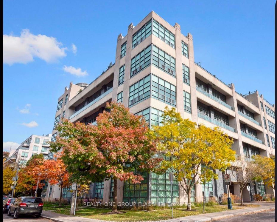 Condo for lease at 405-380 Macpherson Avenue, Toronto, Casa Loma, M4V 3E3 - MLS: C11925427