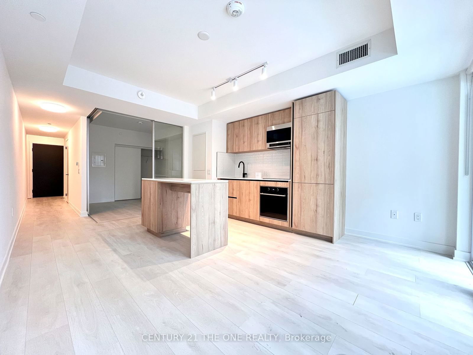 Condo for lease at 415-127 Broadway Avenue, Toronto, Mount Pleasant West, M4P 0A5 - MLS: C11925444