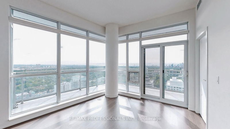 home for lease on 3216-98 Lillian Street