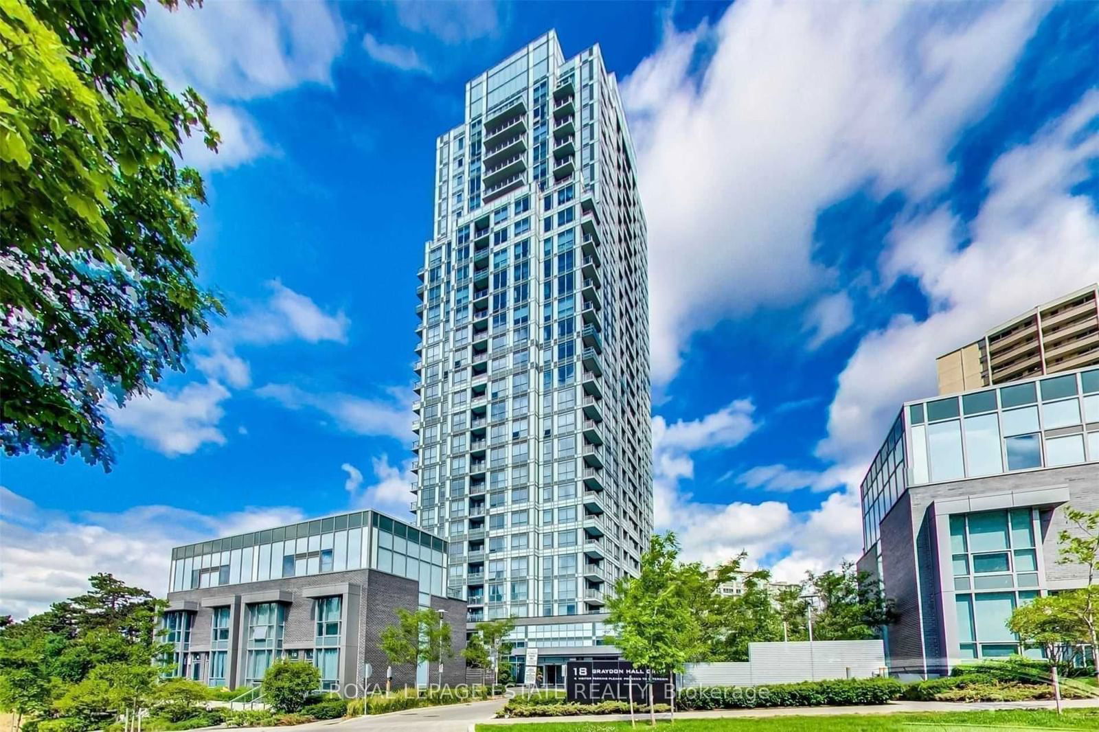 Condo for lease at 211-18 Graydon Hall Drive, Toronto, Parkwoods-Donalda, M3A 0A4 - MLS: C11925966