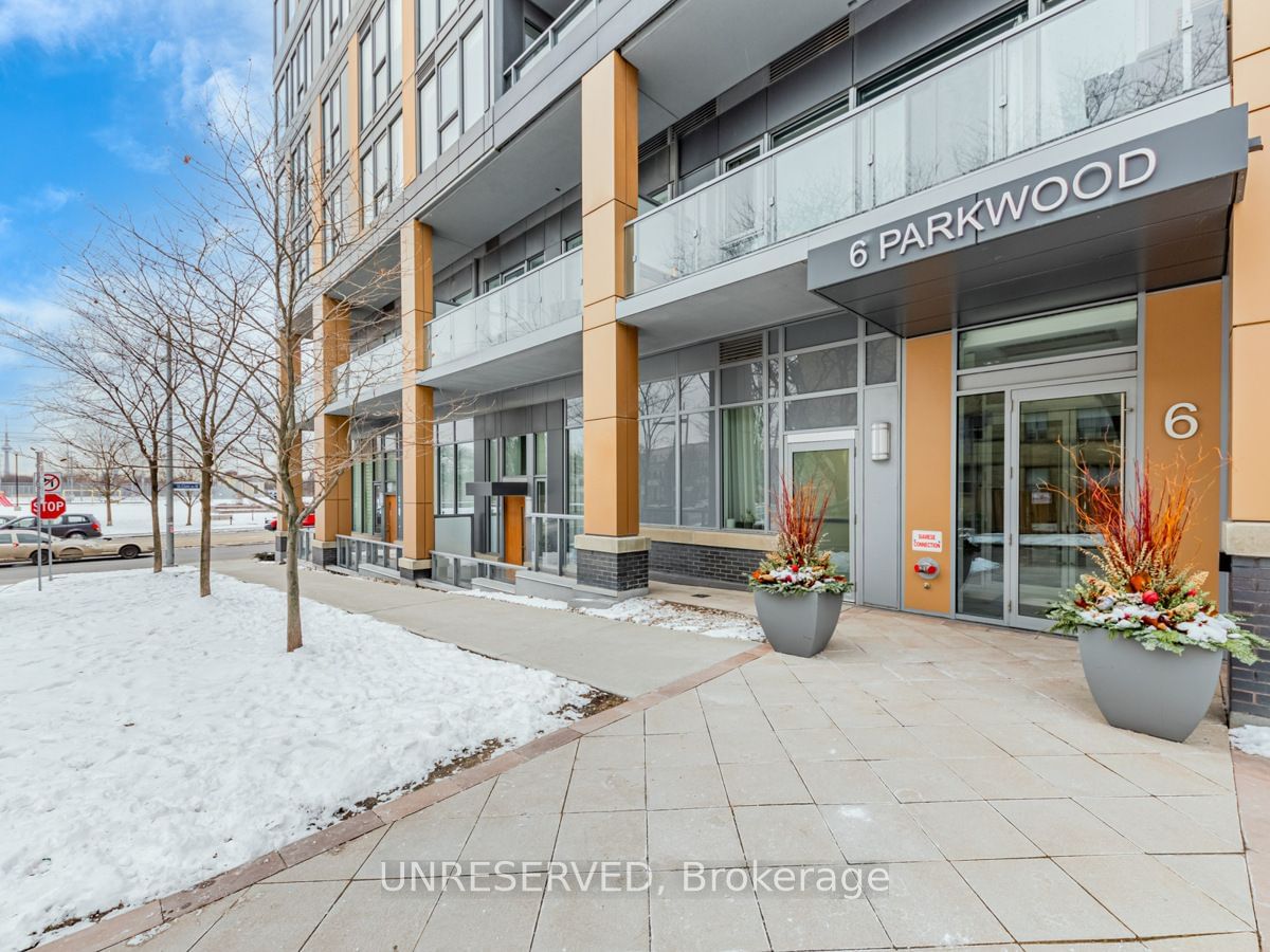 Condo leased at 811-6 Parkwood Avenue, Toronto, Casa Loma, M4V 1V1 - MLS: C11926125