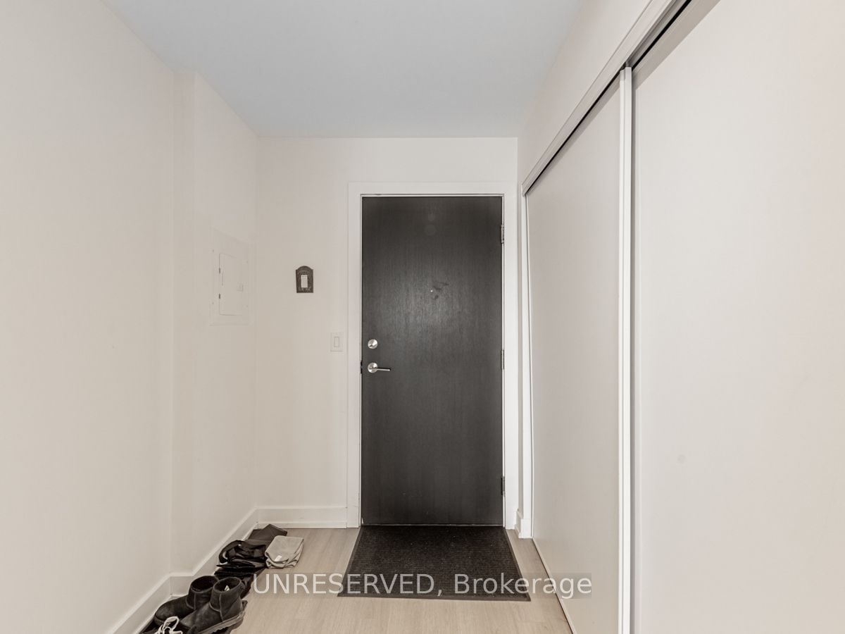 Condo leased at 811-6 Parkwood Avenue, Toronto, Casa Loma, M4V 1V1 - MLS: C11926125