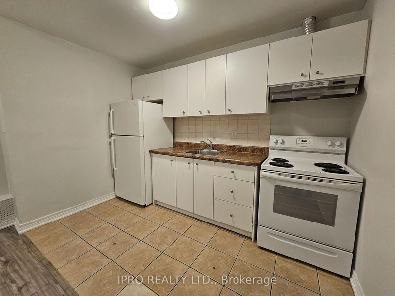 home for lease on 302-1807 Eglinton Avenue W