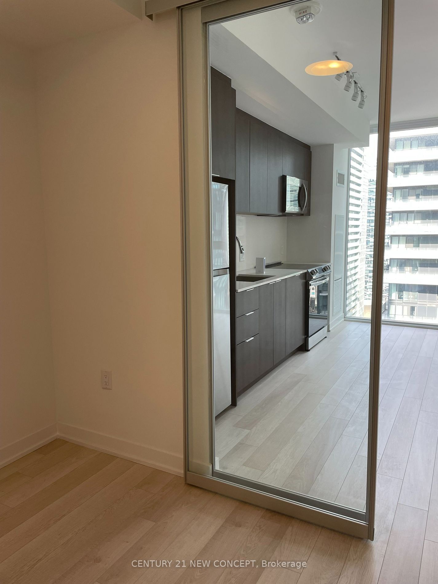 Condo leased at 2904-357 King Street, Toronto, Waterfront Communities C1, M5V 1K1 - MLS: C11926417