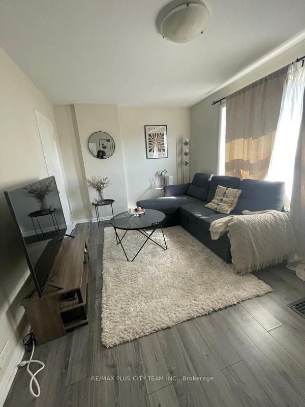 Semi-Detached House leased at 2nd Flr-580 Dufferin Street, Toronto, Little Portugal, M6K 2A9 - MLS: C11926700