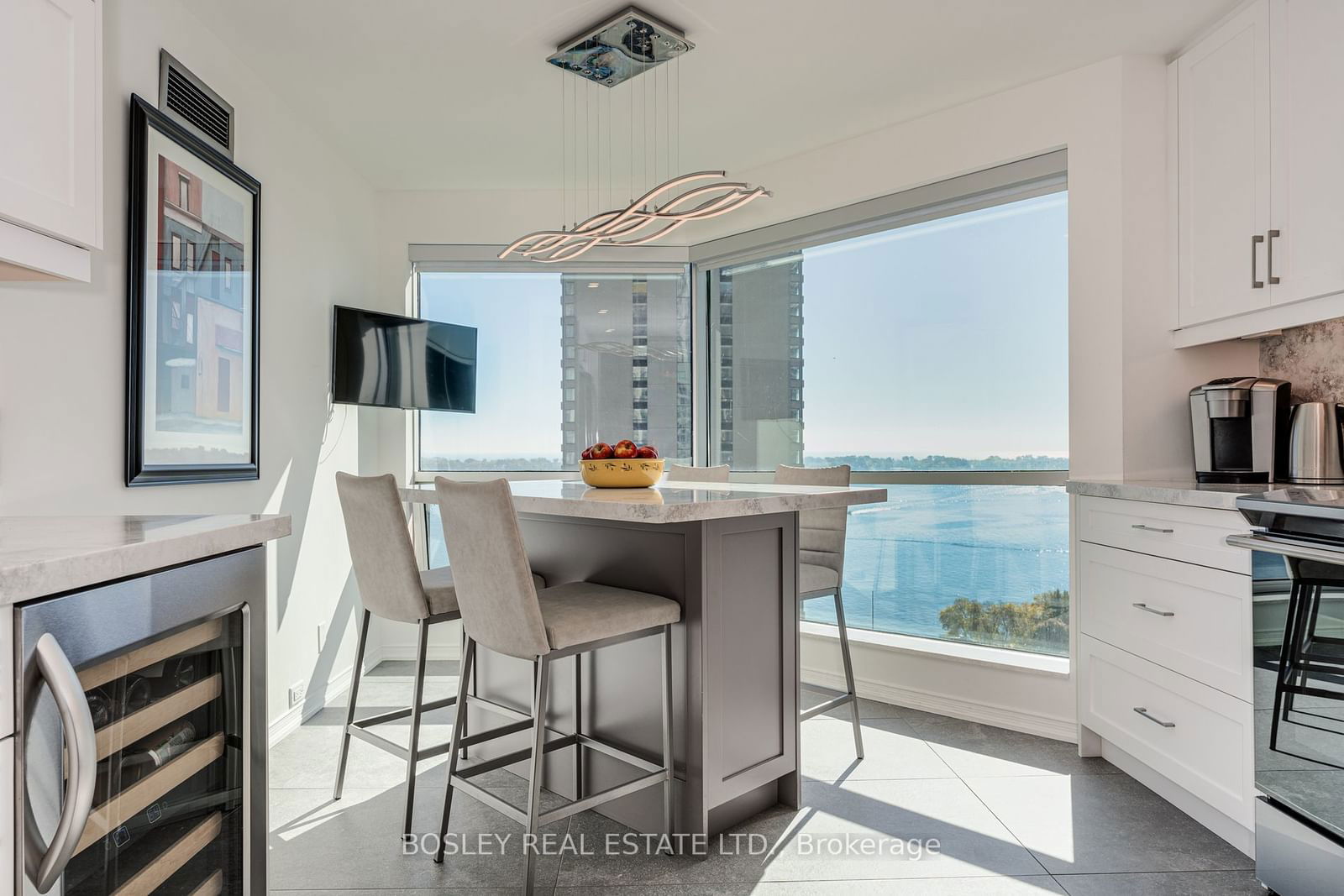 Condo for sale at 2006-10 Queens Quay, Toronto, Waterfront Communities C1, M5J 2R9 - MLS: C11926928