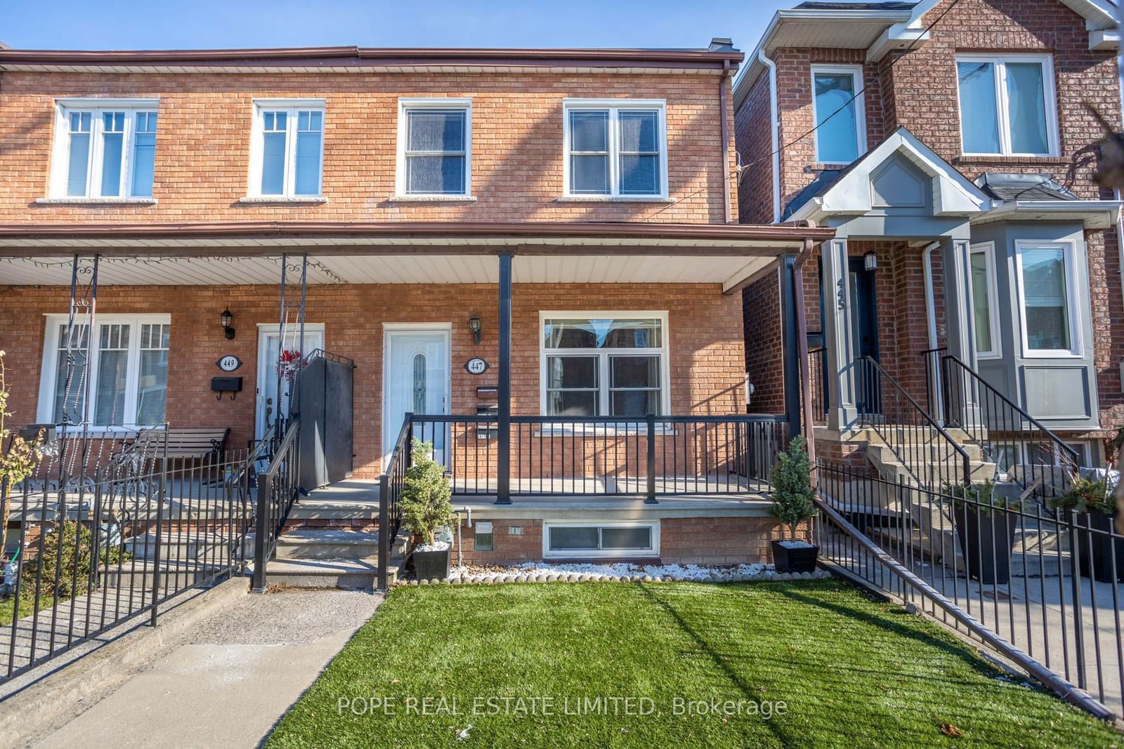 Semi-Detached House for lease at BSMT-447 Roxton Road, Toronto, Palmerston-Little Italy, M6G 3R5 - MLS: C11926955