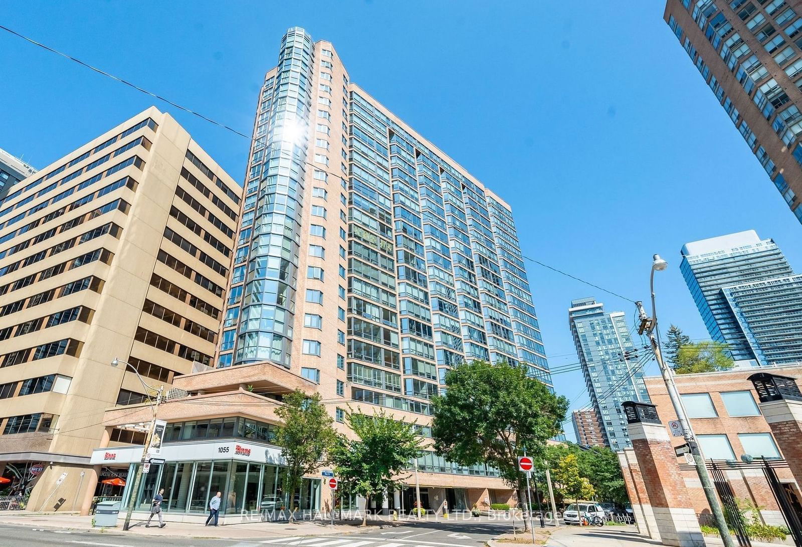 Condo for sale at 913-1055 Bay Street, Toronto, Bay Street Corridor, M5S 3A3 - MLS: C11927221