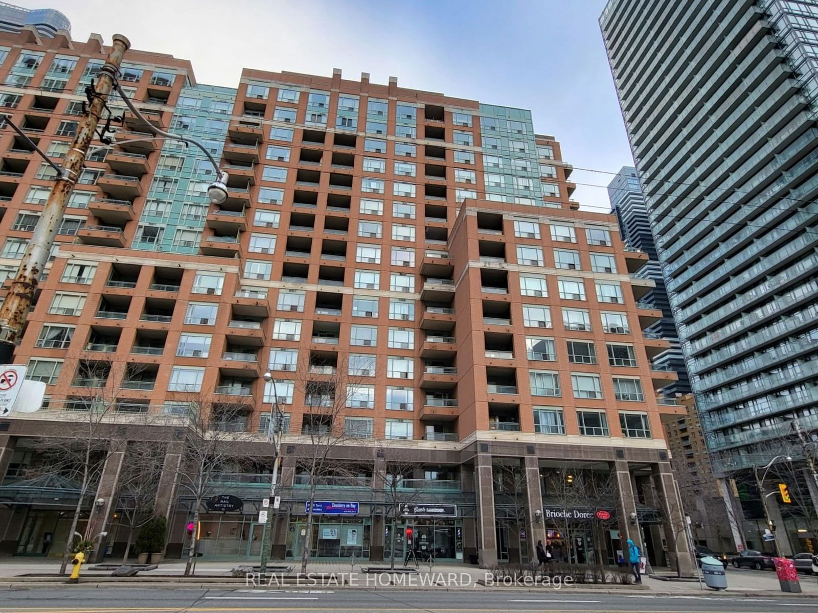 Condo for sale at 905-887 Bay Street, Toronto, Bay Street Corridor, M5S 3K4 - MLS: C11927508