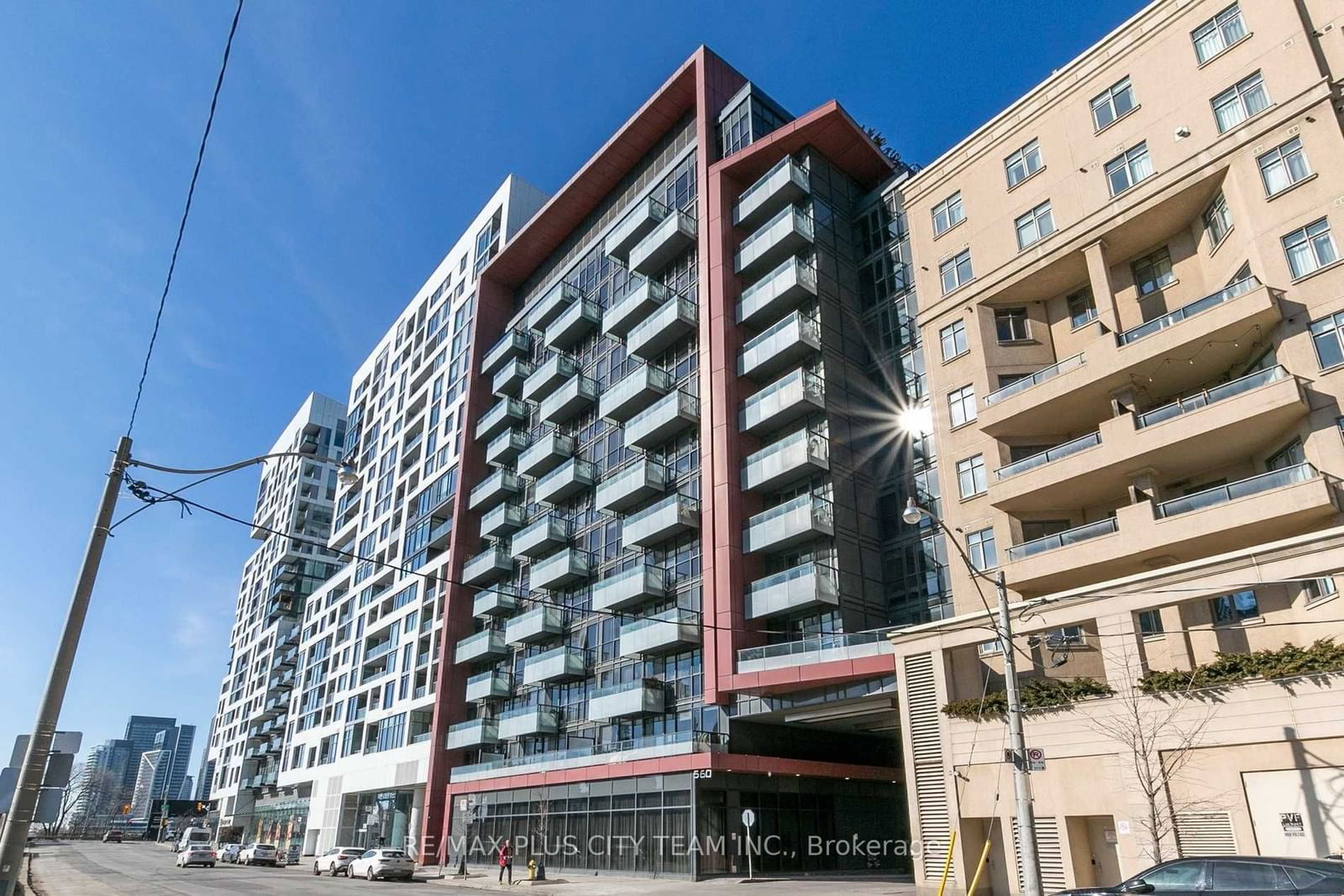 Condo for lease at 327-560 Front Street, Toronto, Waterfront Communities C1, M5V 1C1 - MLS: C11927816