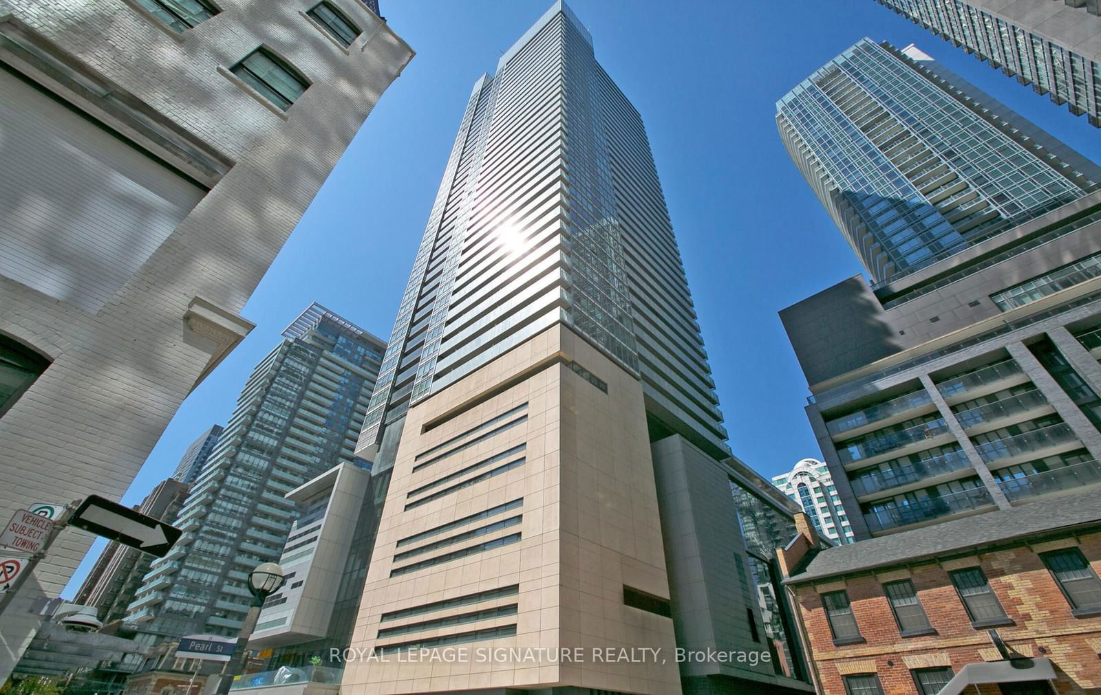 Condo for lease at 1107-80 John Street, Toronto, Waterfront Communities C1, M5V 3X4 - MLS: C11927901