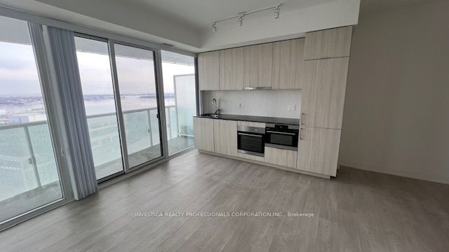 Condo sold at 2009-15 Queens Quay, Toronto, Waterfront Communities C1, M5E 0A4 - MLS: C11928157