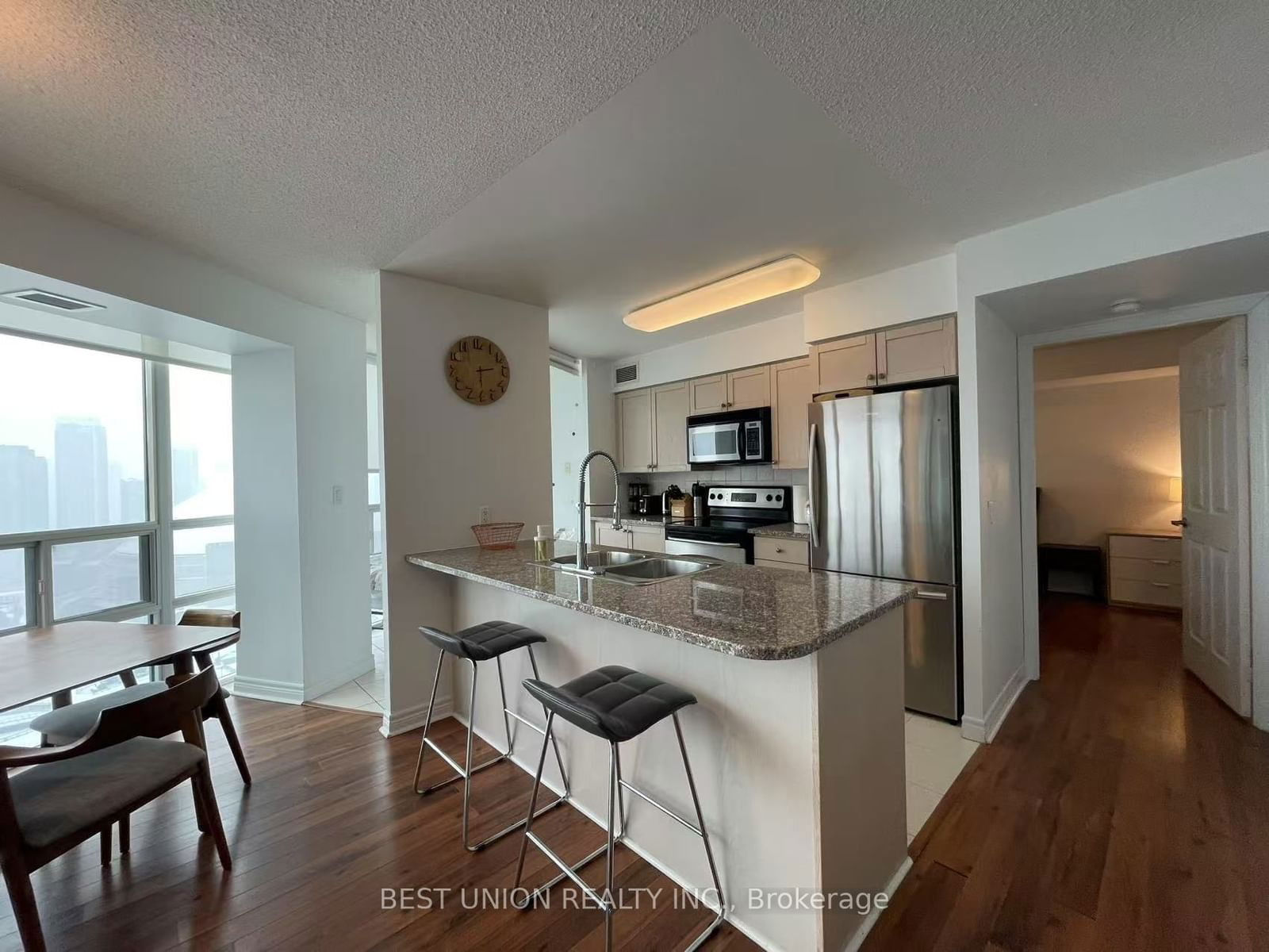 Condo for lease at 3511-30 Grand Trunk Crescent, Toronto, Waterfront Communities C1, M5J 3A4 - MLS: C11928239