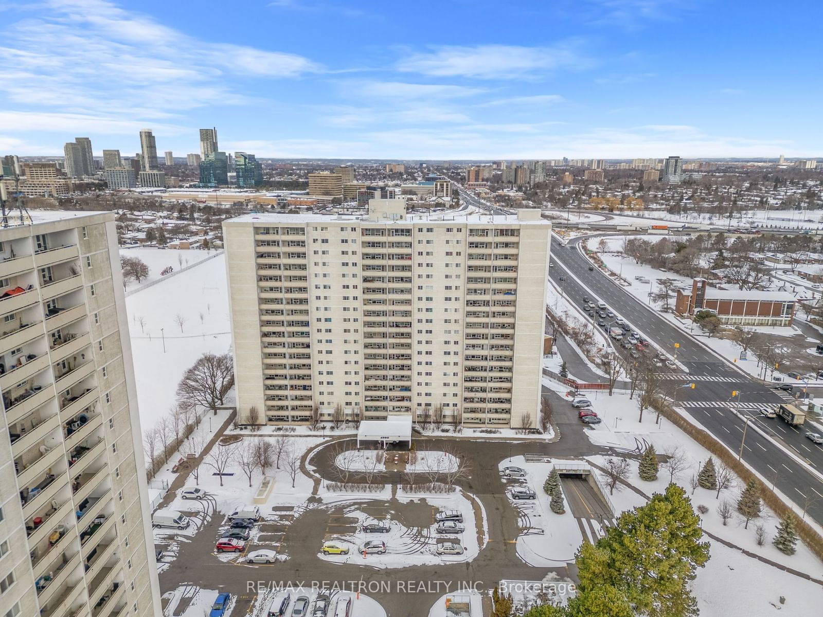 Condo sold at 801-1360 YORK MILLS Road, Toronto, Parkwoods-Donalda, M3A 2A2 - MLS: C11928261