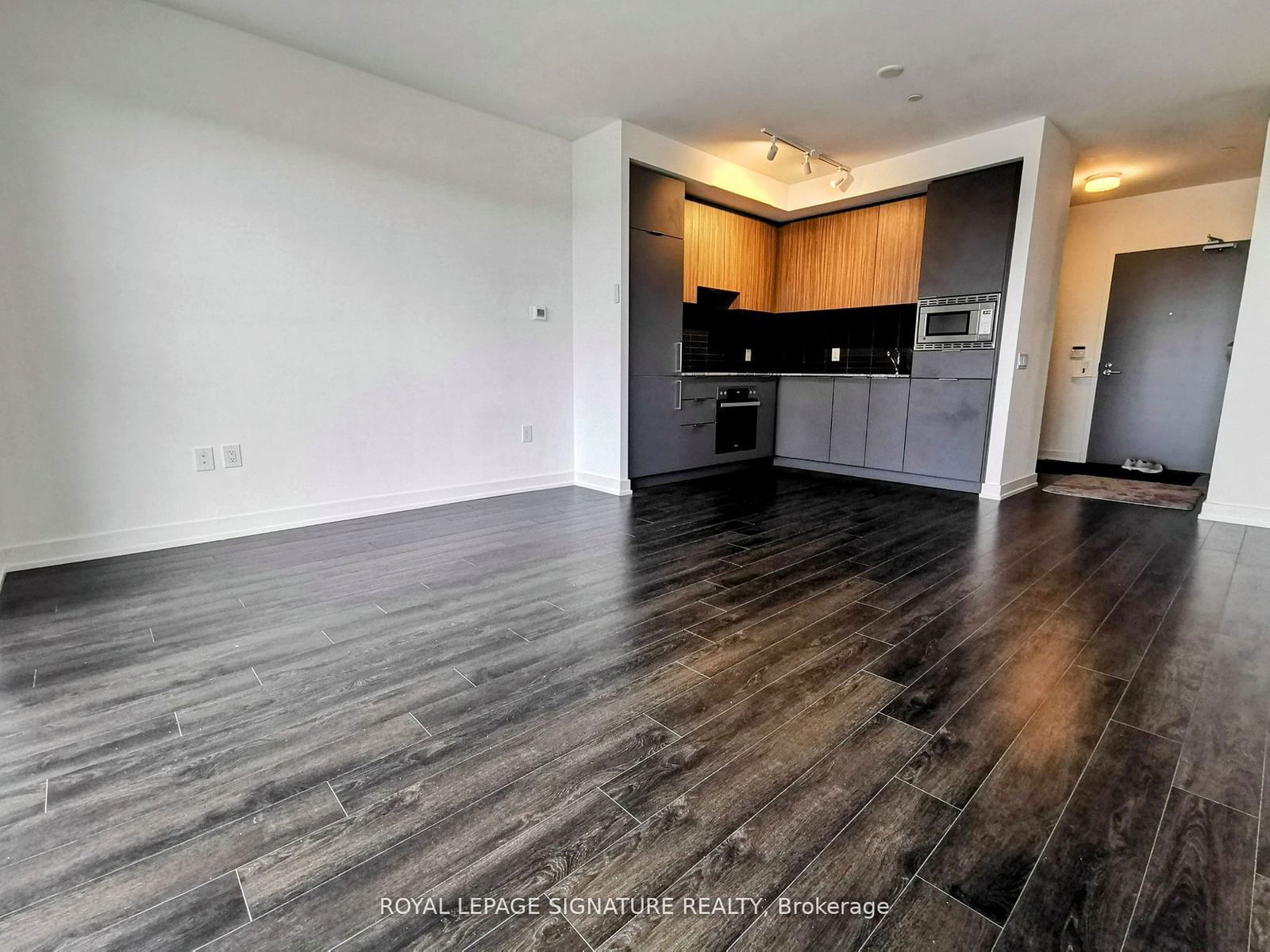 Condo for lease at 213-50 O'neill Road, Toronto, Banbury-Don Mills, M3C 0H1 - MLS: C11928473