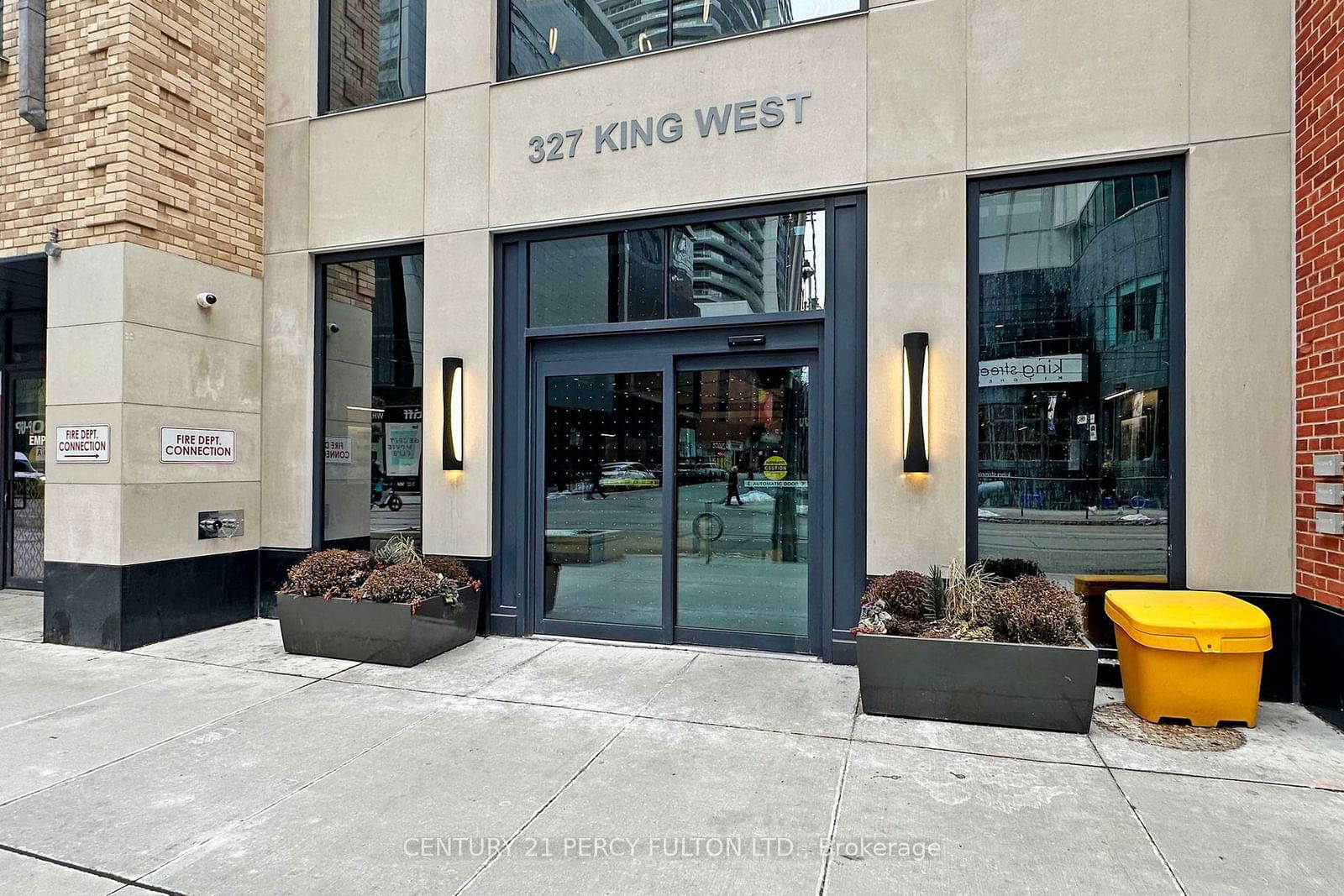 Condo for lease at 2108-327 King Street, Toronto, Waterfront Communities C1, M5V 0L5 - MLS: C11928508