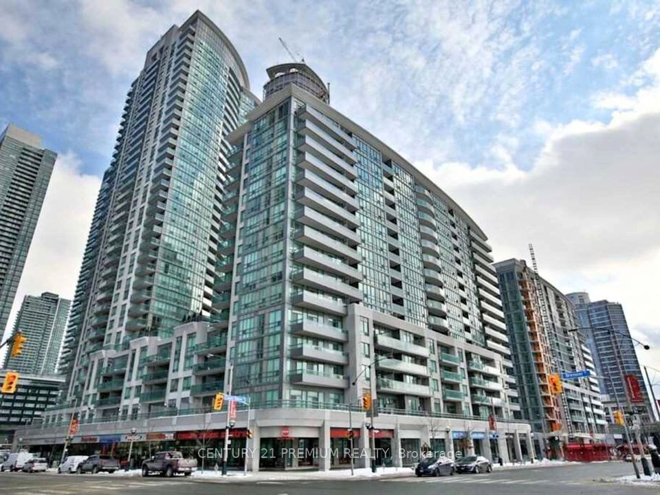 Condo for lease at 810-51 Lower Simcoe Street, Toronto, Waterfront Communities C1, M5J 3A2 - MLS: C11928633