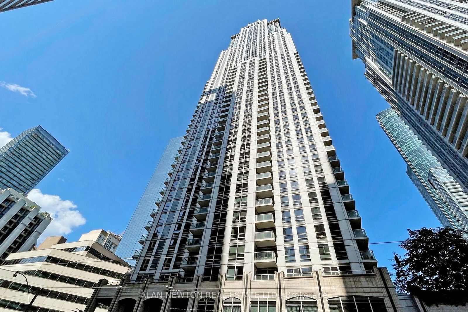 Condo for sale at 1910-763 Bay Street, Toronto, Bay Street Corridor, M5G 2R3 - MLS: C11928861