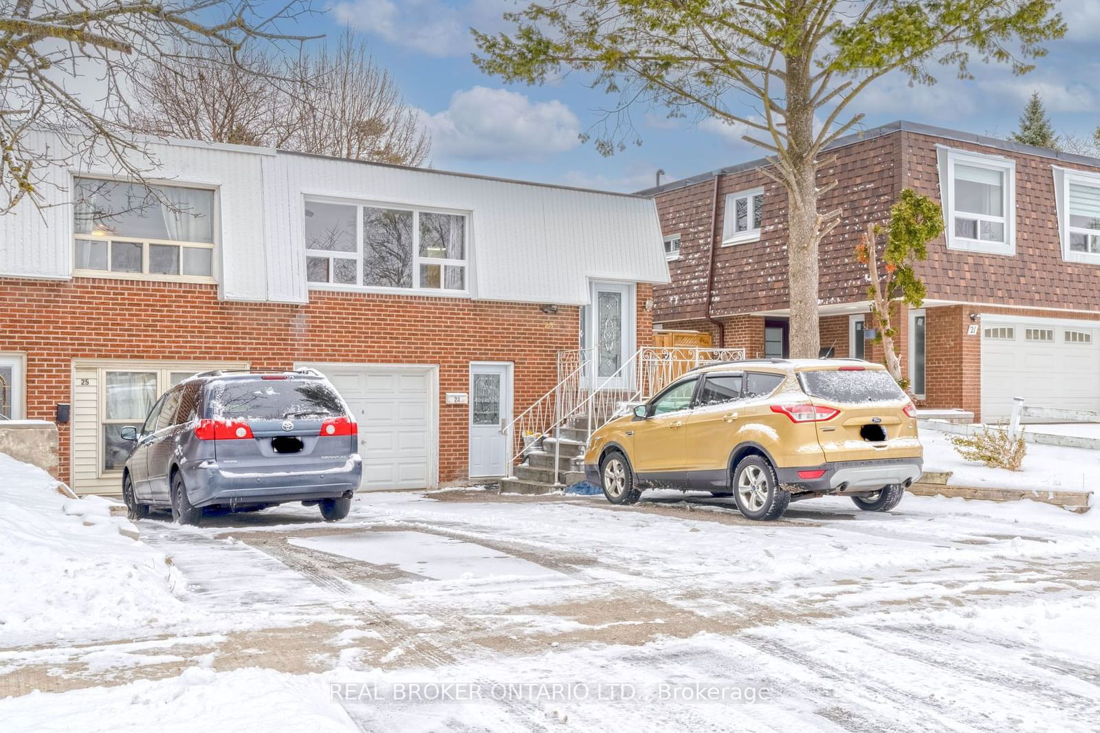 Semi-Detached House for lease at 23 Lebos Road, Toronto, Hillcrest Village, M2H 2L8 - MLS: C11929111