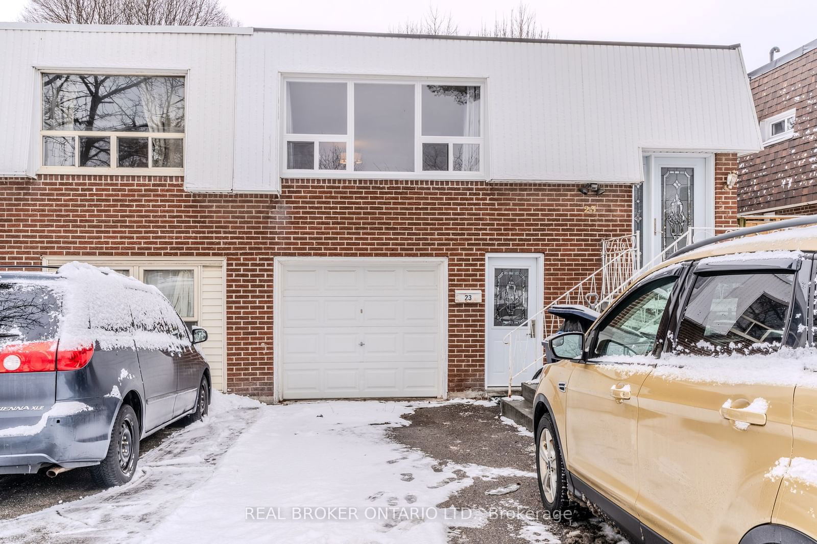 Semi-Detached House for lease at 23 Lebos Road, Toronto, Hillcrest Village, M2H 2L8 - MLS: C11929111