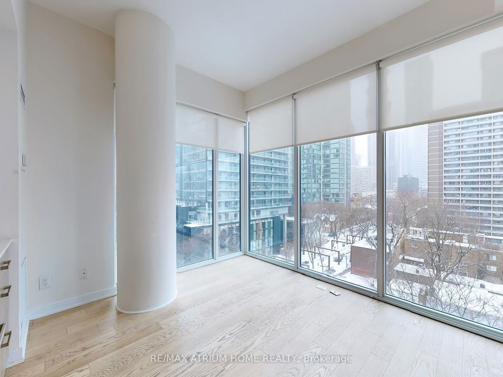 Condo for sale at 802-17 Dundonald Street, Toronto, Church-Yonge Corridor, M4Y 0E4 - MLS: C11929129