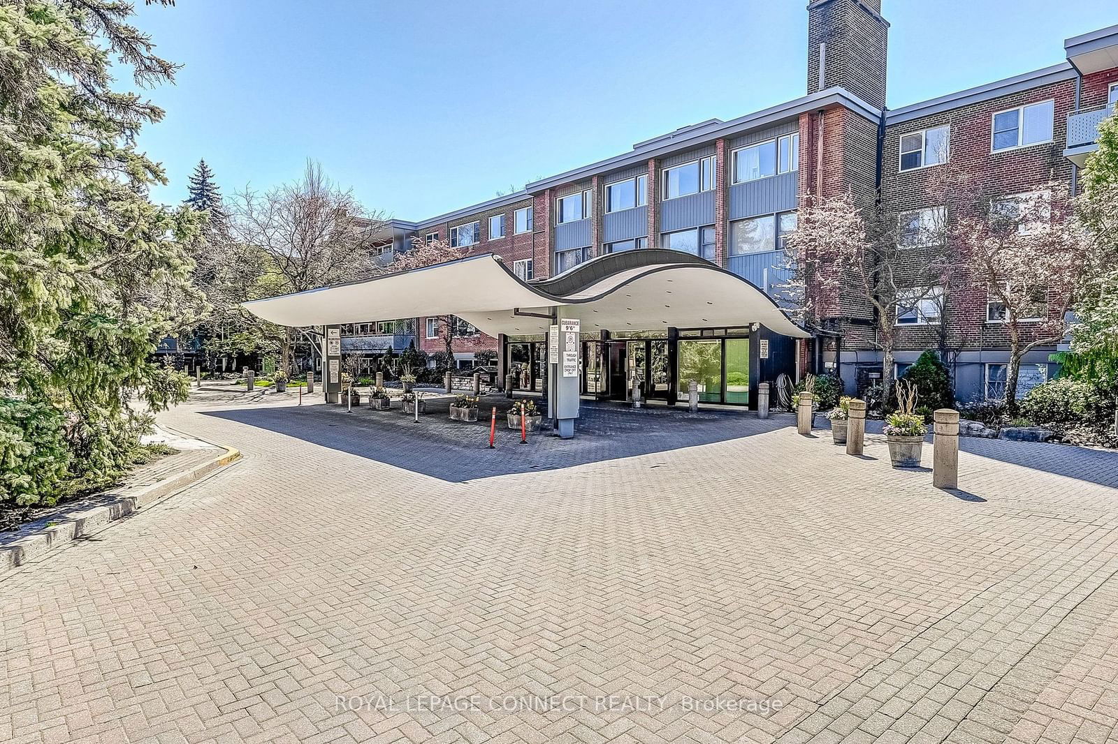 Condo sold at 712-21 Dale Avenue, Toronto, Rosedale-Moore Park, M4W 1K3 - MLS: C11929276