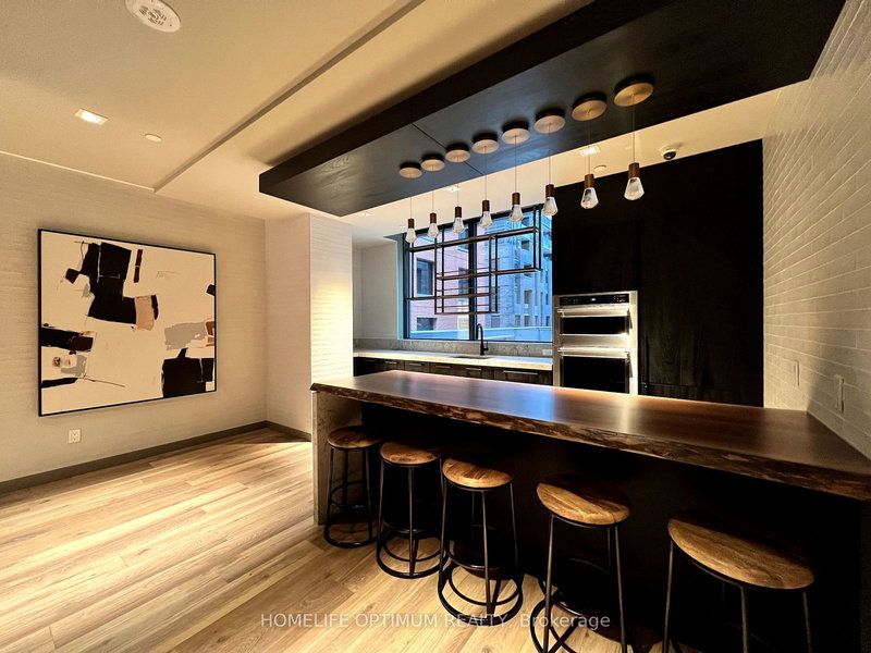 2301 - 327 King St, Toronto, M5V 0W7 | Image 2
