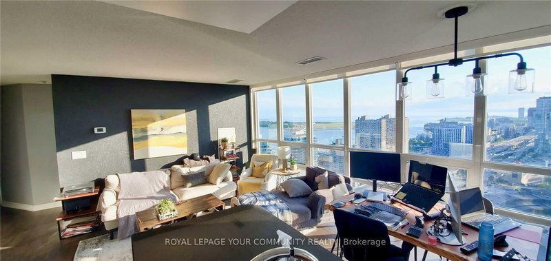 Ph2 - 19 Grand Trunk Cres, Toronto, M5J 3A3 | Image 3