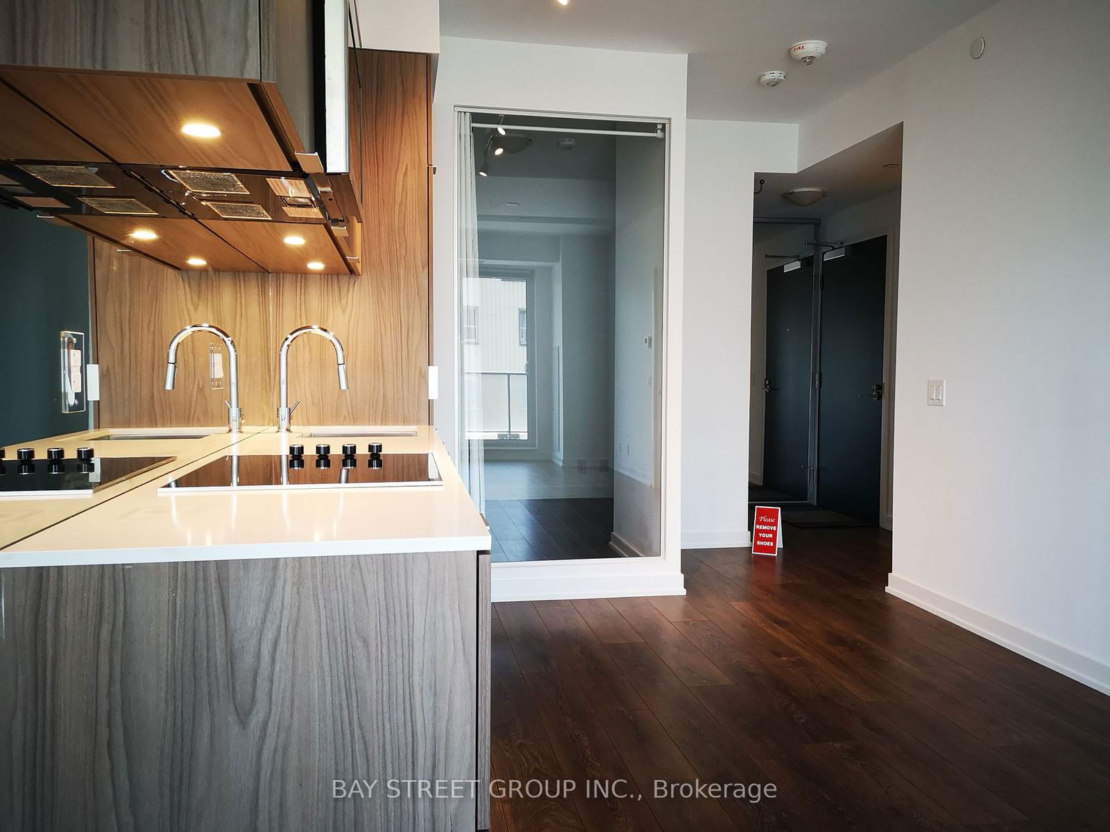 Condo for lease at 805-609 Avenue Road, Toronto, Yonge-St. Clair, M4V 2K3 - MLS: C11930213