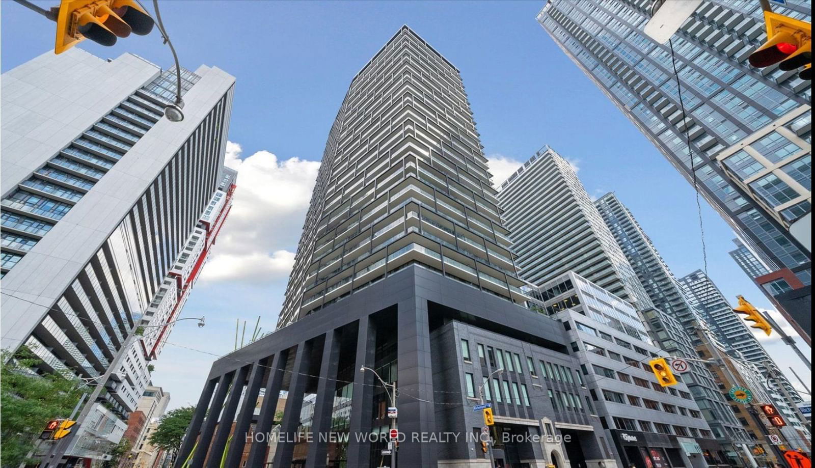 Condo for sale at 2204-125 Peter Street, Toronto, Waterfront Communities C1, M5V 0M2 - MLS: C11930522