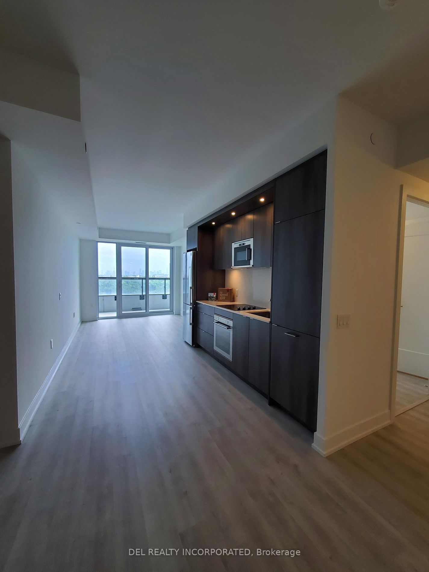 Condo for lease at 734-20 Inn On The Park Drive, Toronto, Banbury-Don Mills, M3C 0P8 - MLS: C11930557