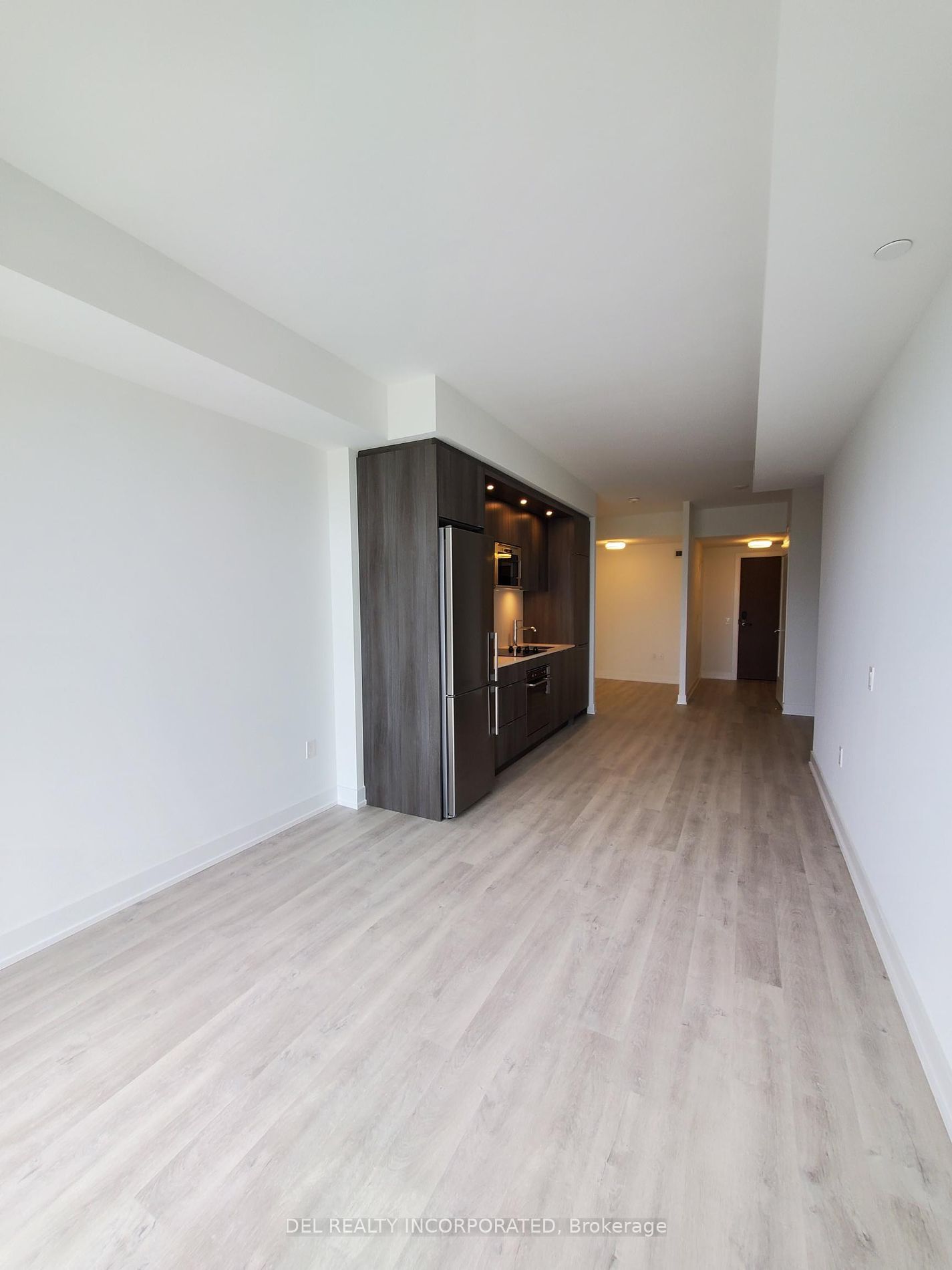 Condo for lease at 734-20 Inn On The Park Drive, Toronto, Banbury-Don Mills, M3C 0P8 - MLS: C11930557